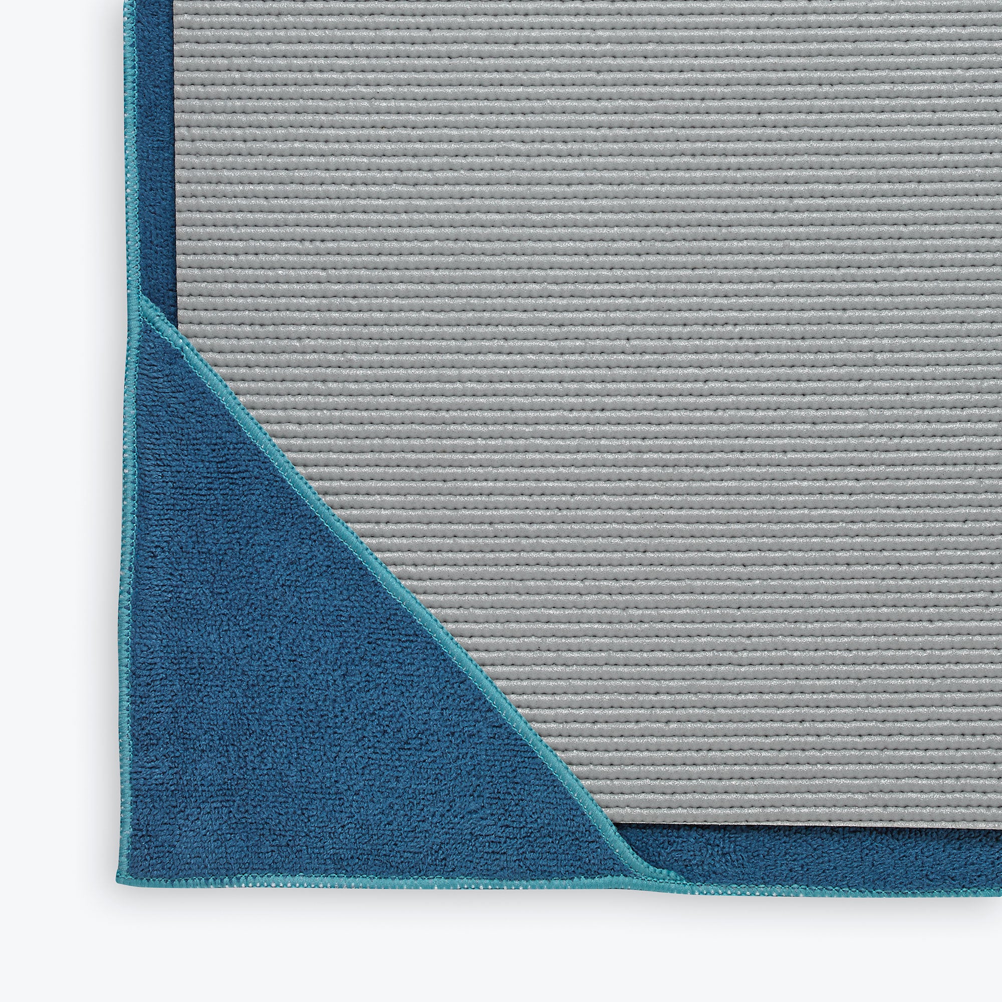 05-62918_STAY-PUT-YOGA-TOWEL-LAKE_D.jpg