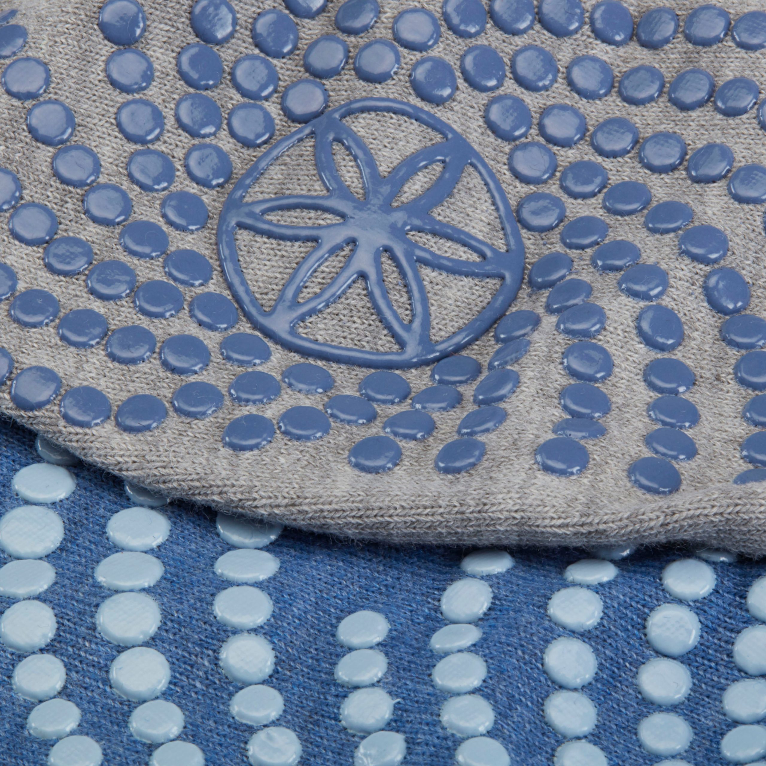 05-64996_GAIAM-GRIPPY-YOGA-BARRE-SOCKS-2PK-HIGH-TIDE_D.jpg